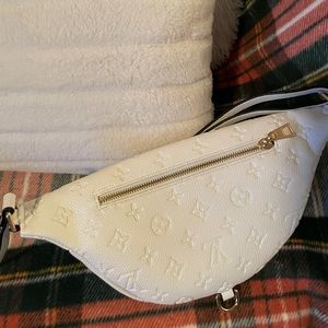 NWOT belt bag